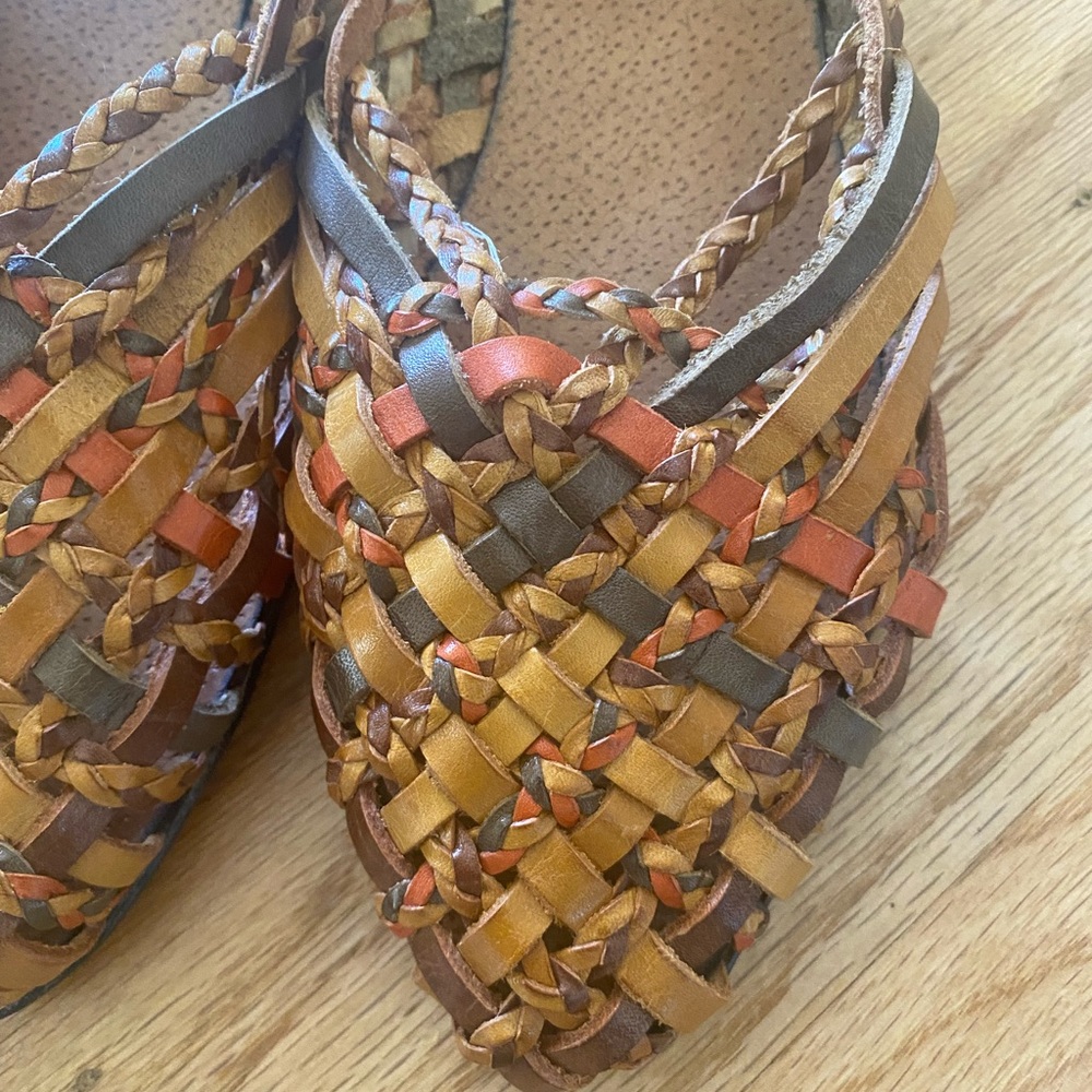 Brand new vintage Huaraches 7.5